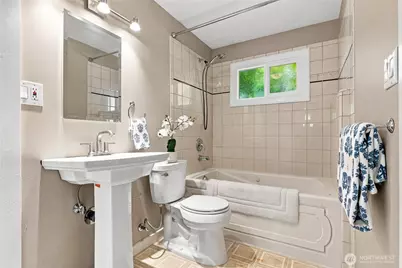 2110 N 86th Street, Seattle, WA 98103 - Photo 19