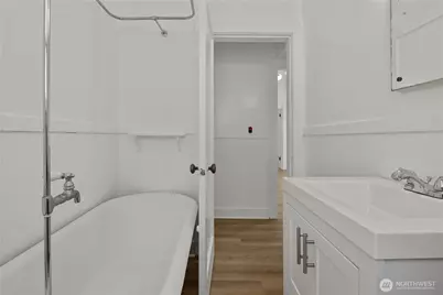 6620 Carleton Avenue S, Seattle, WA 98108 - Photo 33