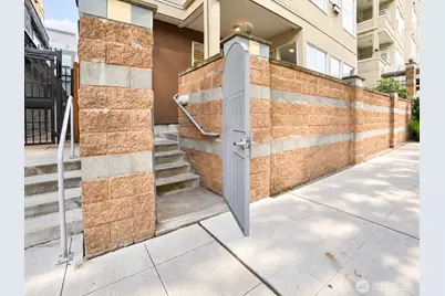 10045 NE 1st Street #124, Bellevue, WA 98004 - Photo 3