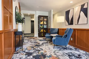 10045 NE 1st St, Bellevue, WA 98004 - Photo 27