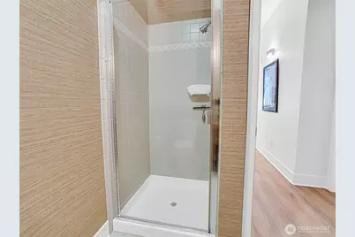 10045 NE 1st Street #124, Bellevue, WA 98004 - Photo 23
