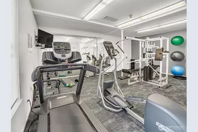 10045 NE 1st Street #124, Bellevue, WA 98004 - Photo 29