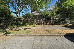 3456 23rd Ave W, Seattle, WA 98199 - Photo 3