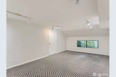 3810 110th Avenue NE, Bellevue, WA 98004 - Photo 9