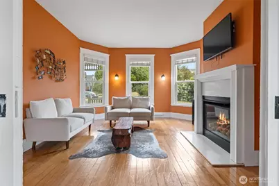 1921 44th Avenue SW, Seattle, WA 98116 - Photo 5