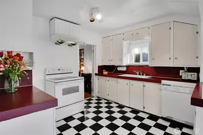 1216 N 103rd Street, Seattle, WA 98133 - Photo 5