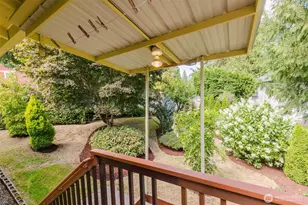 735 NW Firglade Dr, Bremerton, WA 98311 - Photo 23