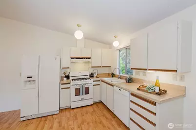 735 NW Firglade Drive, Bremerton, WA 98311 - Photo 11
