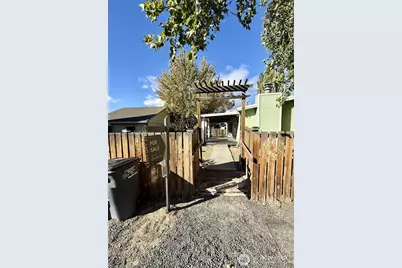 722 NE 2nd, Soap Lake, WA 98851 - Photo 15