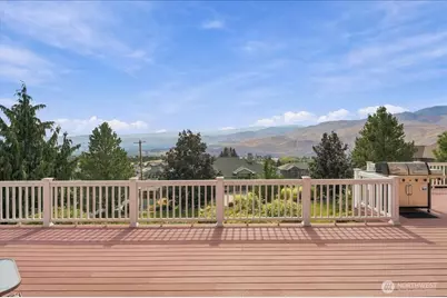 905 Golden Crest Drive, Wenatchee, WA 98801 - Photo 5