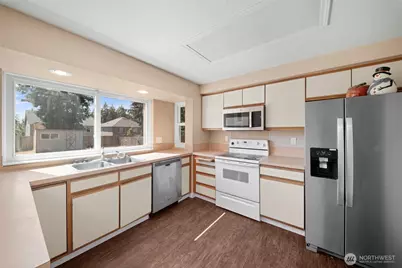 7015 Tolmie Drive NE, Olympia, WA 98516 - Photo 13