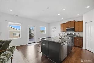 20124 S Danvers Rd, Lynnwood, WA 98036 - Photo 7