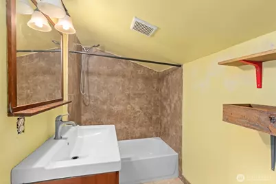 13315 Valley Avenue E, Sumner, WA 98390 - Photo 19
