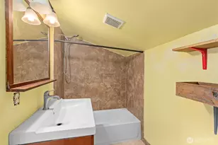 13315 Valley Ave E, Sumner, WA 98390 - Photo 19