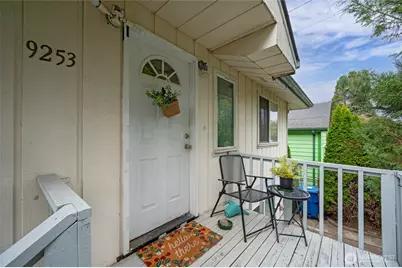 9253 3rd Avenue NW, Seattle, WA 98133 - Photo 1