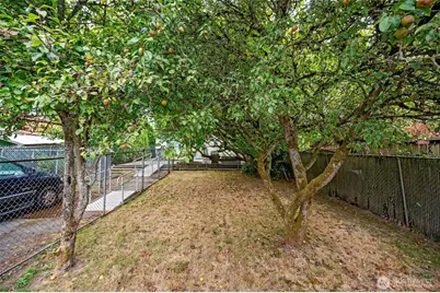 9253 3rd Avenue NW, Seattle, WA 98133 - Photo 19