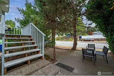 9253 3rd Avenue NW, Seattle, WA 98133 - Photo 11