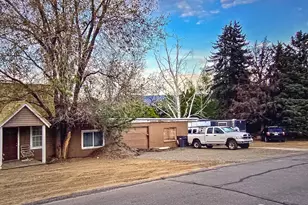 1322 Fourth St, Wenatchee, WA 98801 - Photo 5