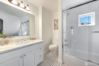 1625 3rd Avenue W, Seattle, WA 98119 - Photo 27