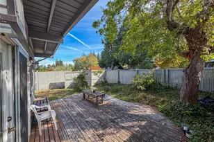 16042 SE 10th St, Bellevue, WA 98008 - Photo 3