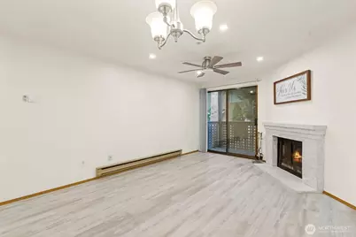 3322 I Street NE #E203, Auburn, WA 98002 - Photo 5