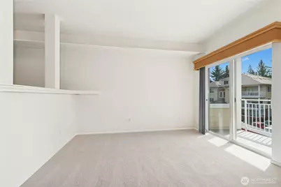 517 225th Lane NE #E202, Sammamish, WA 98074 - Photo 7