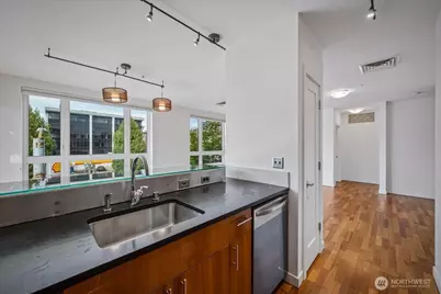 3104 Western Avenue #420, Seattle, WA 98121 - Photo 7