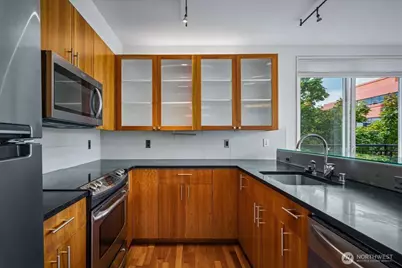 3104 Western Avenue #420, Seattle, WA 98121 - Photo 5