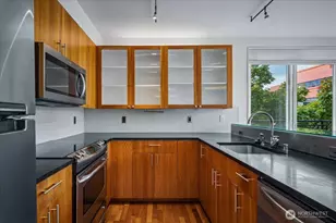 3104 Western Ave, Seattle, WA 98121 - Photo 5