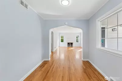 1048 S 100th Street, Seattle, WA 98168 - Photo 15
