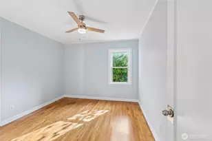 1048 S 100th St, Seattle, WA 98168 - Photo 9