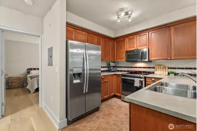 5016 California Avenue SW #302, Seattle, WA 98136 - Photo 3