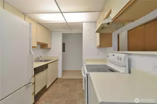 700 N 160th St, Shoreline, WA 98133 - Photo 7