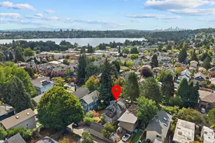 734 N 75th St, Seattle, WA 98103 - Photo 31