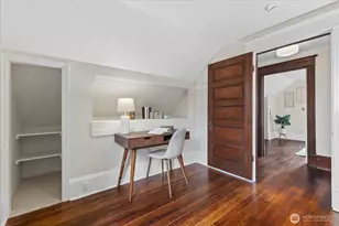 734 N 75th St, Seattle, WA 98103 - Photo 17