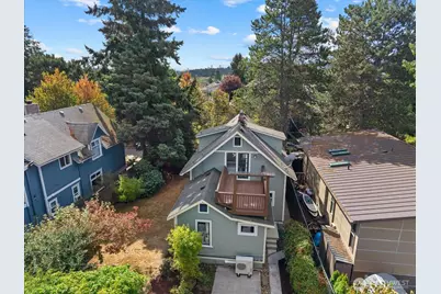 734 N 75th Street, Seattle, WA 98103 - Photo 27