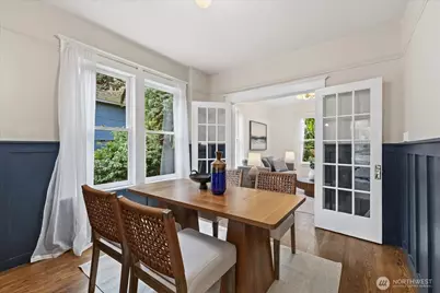 734 N 75th Street, Seattle, WA 98103 - Photo 7