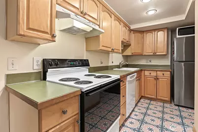 13730 15th Avenue NE #F105, Seattle, WA 98125 - Photo 9