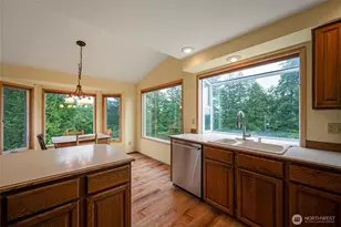 4700 NW Terrace View Dr, Bremerton, WA 98312 - Photo 9