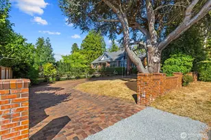 9819 Cherry St, Edmonds, WA 98020 - Photo 3