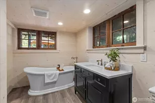 9819 Cherry St, Edmonds, WA 98020 - Photo 23
