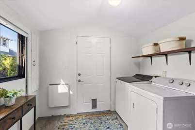 9819 Cherry Street, Edmonds, WA 98020 - Photo 35