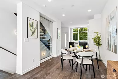 313 Valley Street, Seattle, WA 98109 - Photo 9