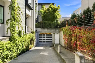313 Valley Street, Seattle, WA 98109 - Photo 25