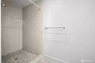 1 Ward St, Seattle, WA 98109 - Photo 17
