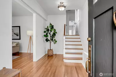2321 33rd Avenue S, Seattle, WA 98144 - Photo 1
