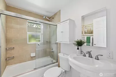 626 W Emerson Street, Seattle, WA 98119 - Photo 13
