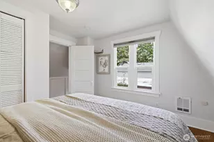 626 W Emerson St, Seattle, WA 98119 - Photo 25