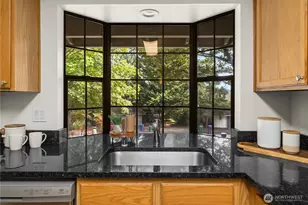 8615 139th Ave NE, Redmond, WA 98052 - Photo 9