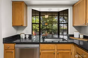 8615 139th Ave NE, Redmond, WA 98052 - Photo 11